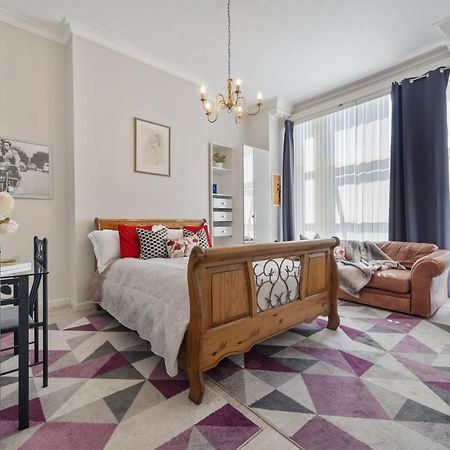 Modern Studio Apartment London Exterior foto